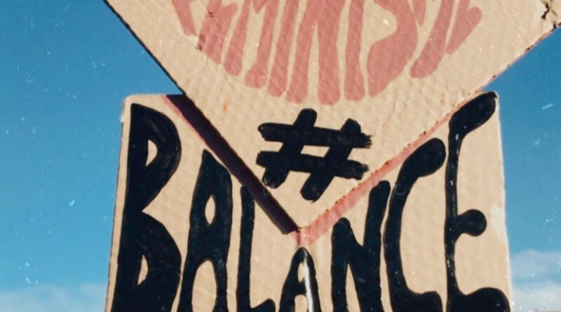 La pornographie c’est juste du fantasme ?  Découvrez notre court-métrage Comme dans les vidéos qu’il regarde