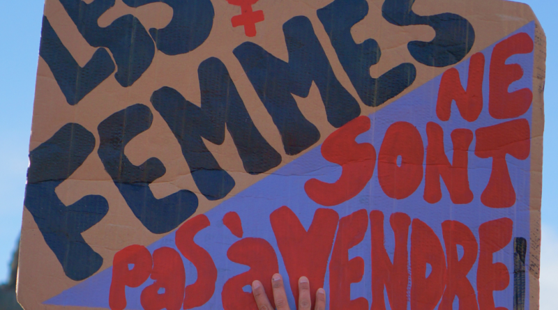 Rouvrir les maisons closes et légaliser l’achat d’actes sexuels, un projet d’extrême droite antiféministe et raciste Rouvrir les maisons closes et légaliser l’achat d’actes sexuels, un projet d’extrême droite antiféministe et raciste